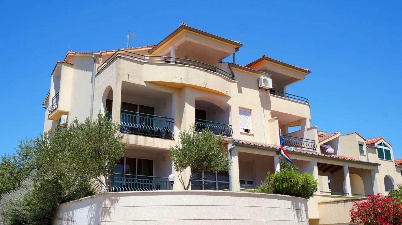 Villa Dvorine ティスノ エクステリア 写真