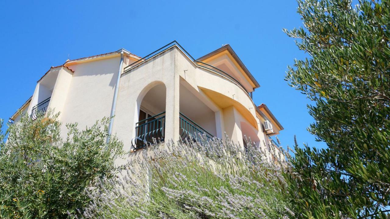 Villa Dvorine ティスノ エクステリア 写真