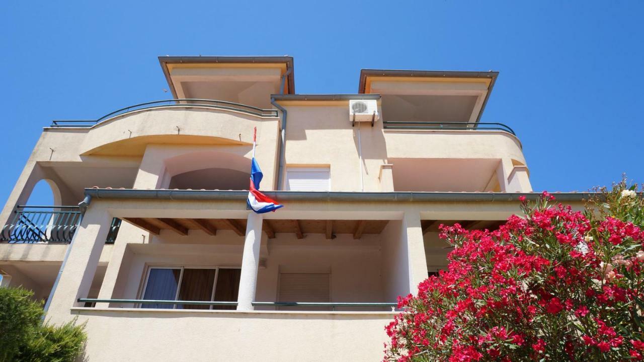 Villa Dvorine ティスノ エクステリア 写真